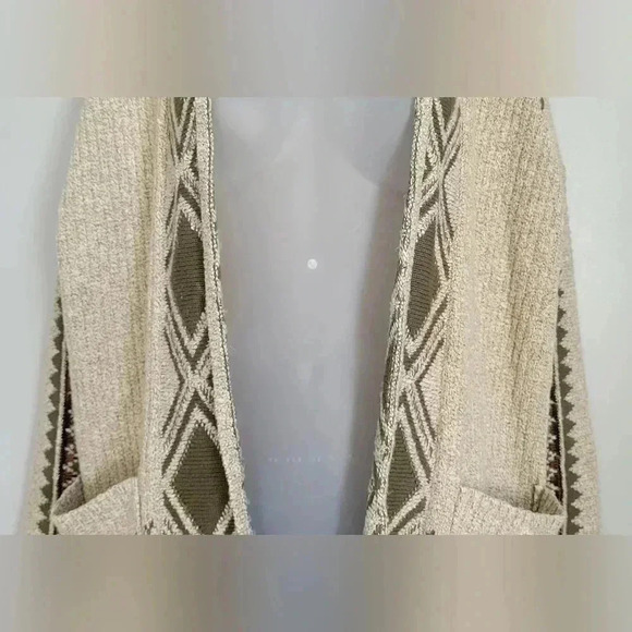 Lucky Brand Cardigan Sweater Womens Size M Jacquard Knit Aztec Geometric print - Picture 4 of 11